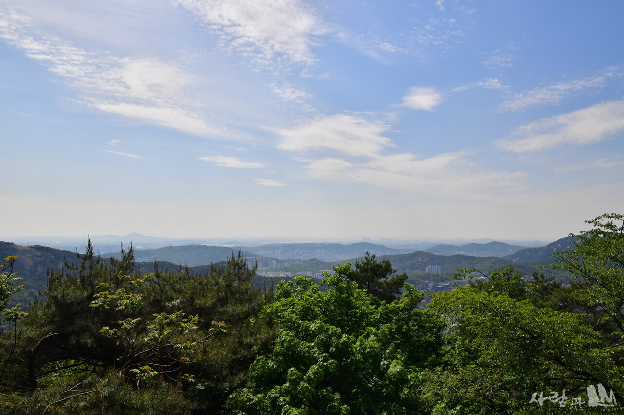 북악산 정상에서 바라본 김포, 일산 방면의 풍경.