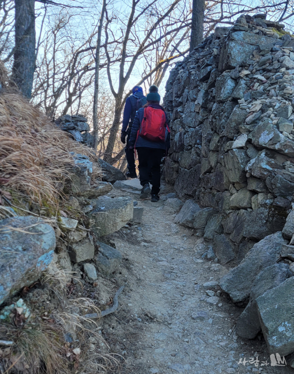 �ݿ��� �ܼ��� ������ ������ �߹�. ������ ������ ���� �������� ������ �Ϳ� �Ϲ��� ���´�.