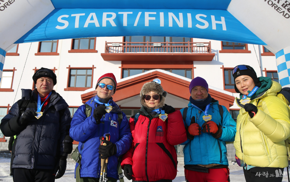 �߱� �ֺϴ� 47km�ȱ� ���ָ� �ϰ� ���������� ���� �޴��� �ް� �⻵�ϴ� ���ڿ� ����.