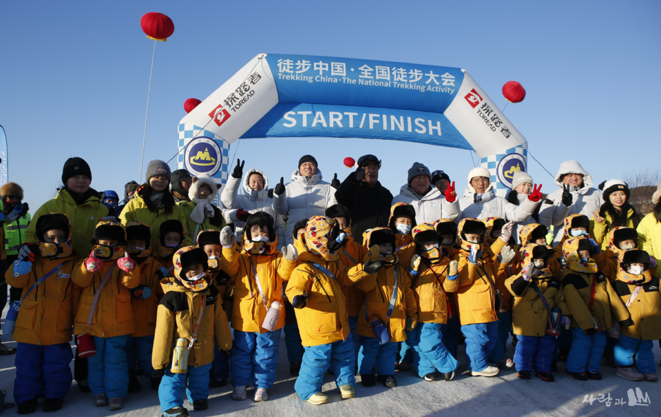 �߱���� �ֺϴ� �ȱ� ��翡 ���� ���� ��̵��� �Բ� ������ �̸��� ������.