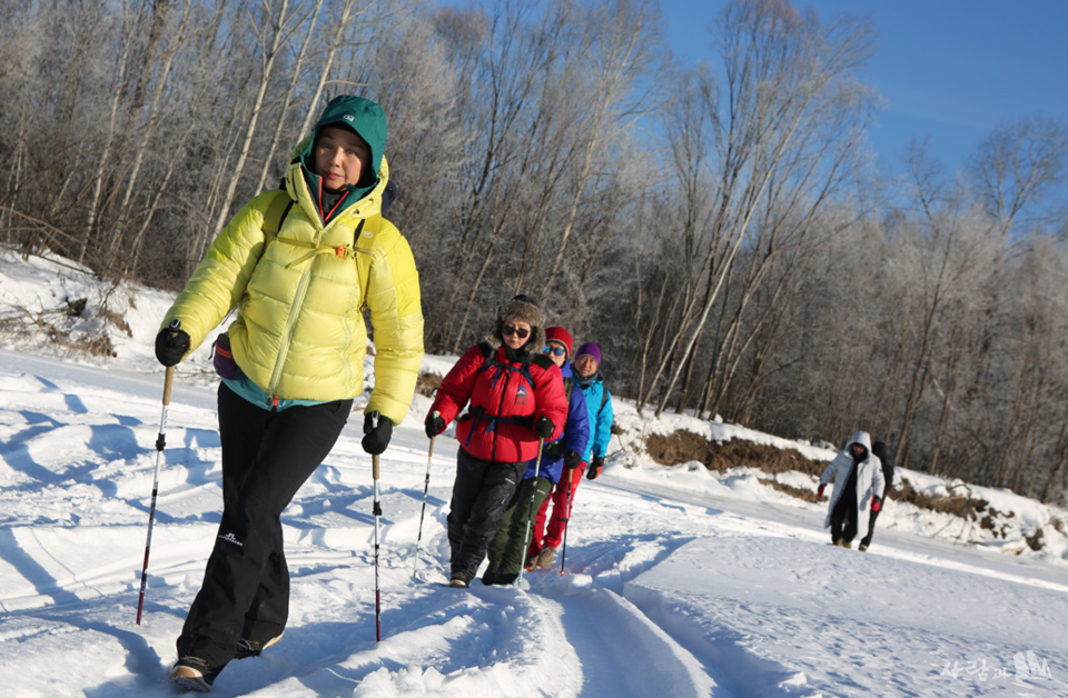 ������ �޻� �Ʒ� ������ ������ �̰� ���� �Ȱ��ִ� ��)�����븣���ŷ��ȸ ȸ���� ����.